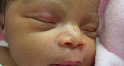 Новорожденный ребенок: развитие в первый месяц жизни, поведение младенца и уход с рождения
